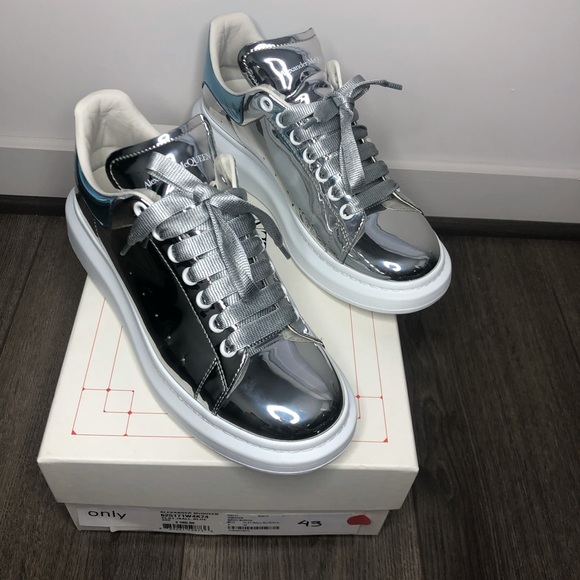 Alexander McQueen Men's Sneakers Metallic/Blue - Picture 2 of 15